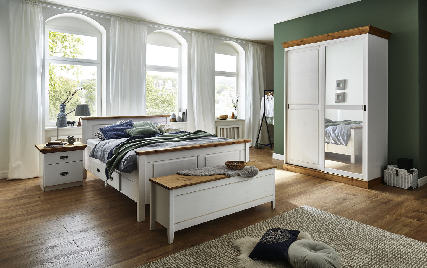 Riidekapp BERGEN liugustega